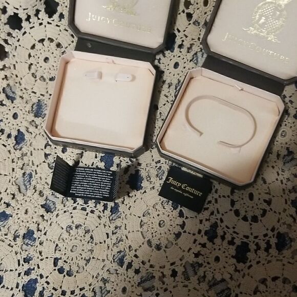 2 Juicy Couture Empty Jewelry Boxes 3.5x3.5 in great condition - Picture 4 of 11